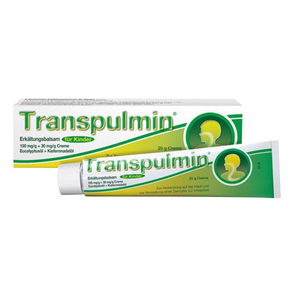 Eine grüne Tube Transpulmin Erkältungsbalsam für Kinder liegt vor ihrer Verpackung.