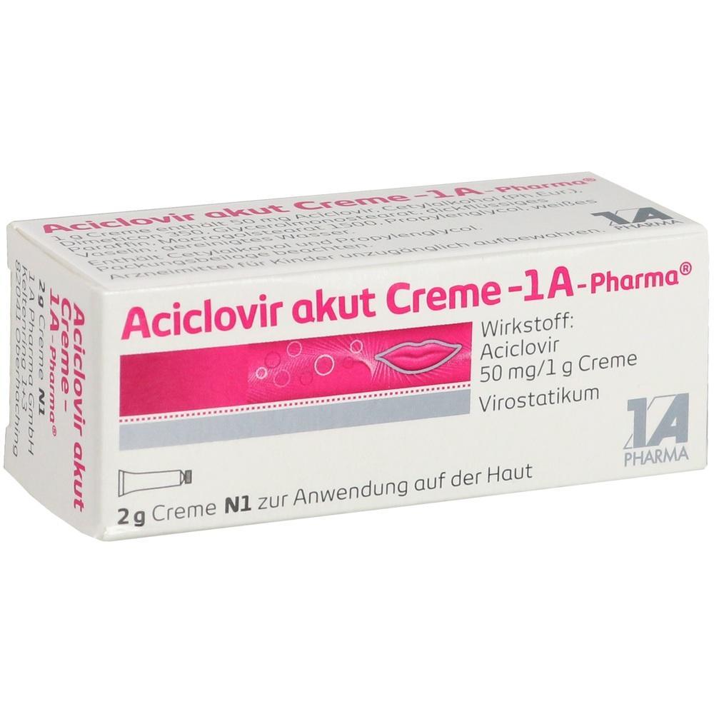 Weiße Schachtel mit der Aufschrift "Aciclovir akut Creme" und einem rosa Lippen-Symbol.