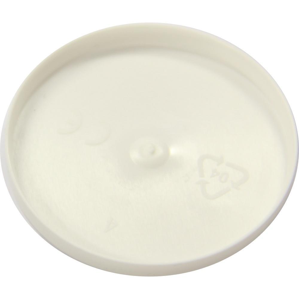 Ein weißer, runder Plastikdeckel mit einer kleinen Erhöhung in der Mitte.