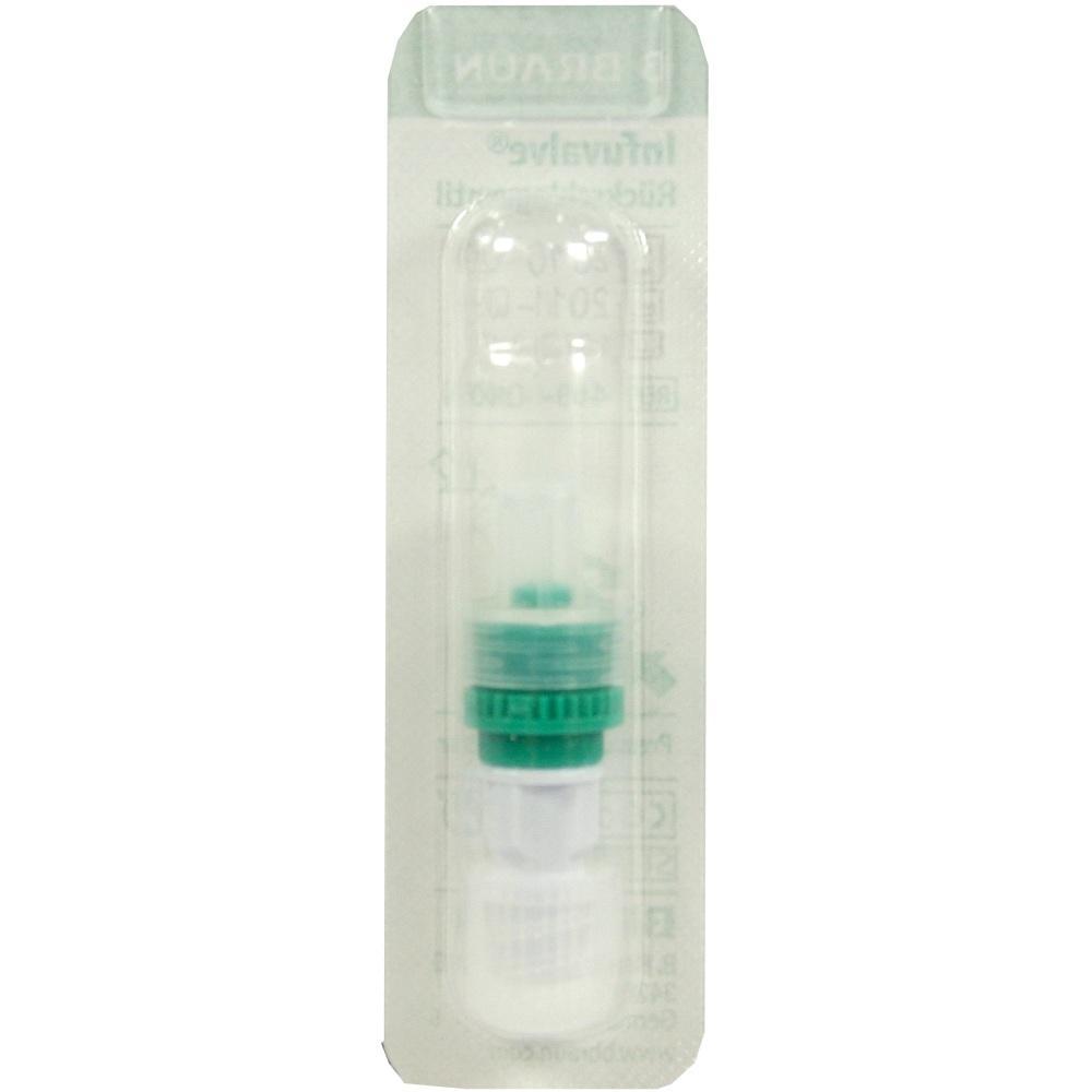 Eine verpackte intraven&ouml;se Kan&uuml;le mit gr&uuml;nem Ventil ist zu sehen.