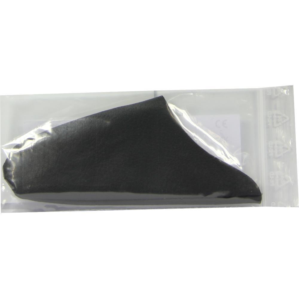 Ein schwarzes Tuch ist in einer durchsichtigen Plastikverpackung.