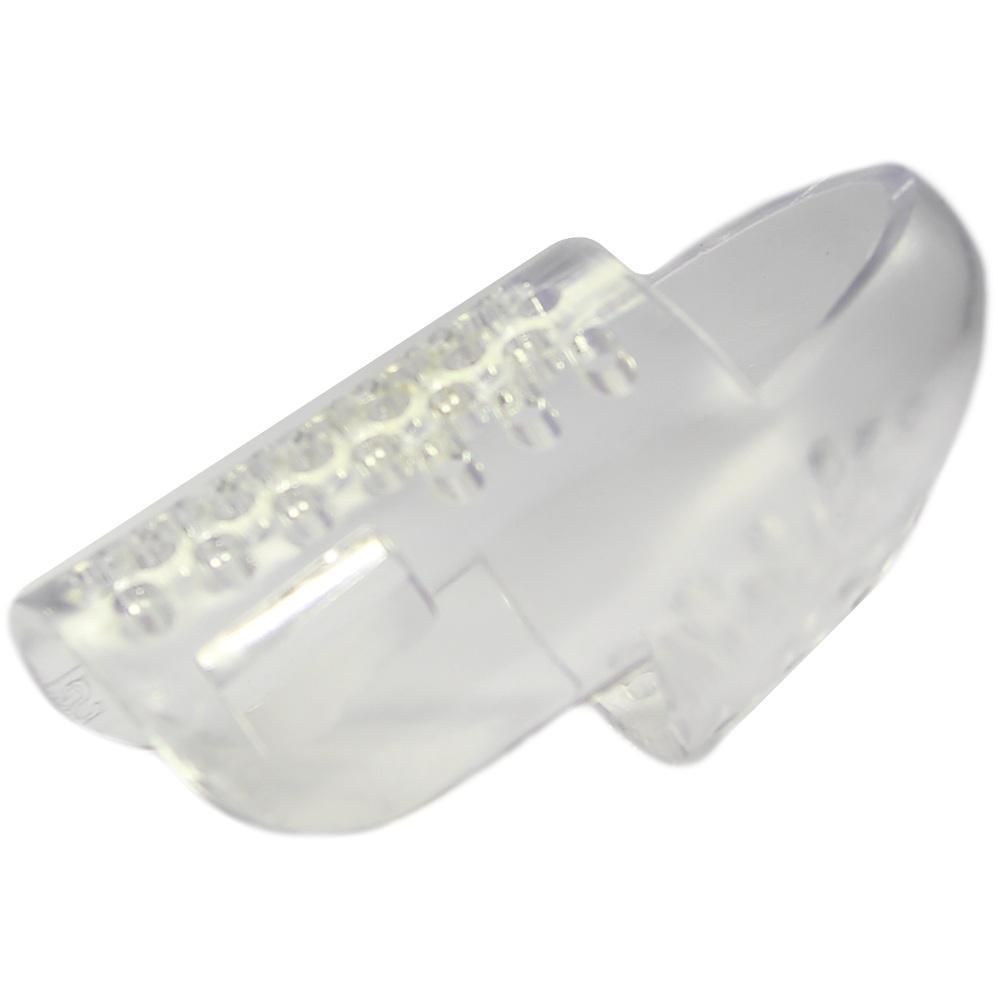 Transparente Kunststoffabdeckung mit kleinen Erhebungen drauf.