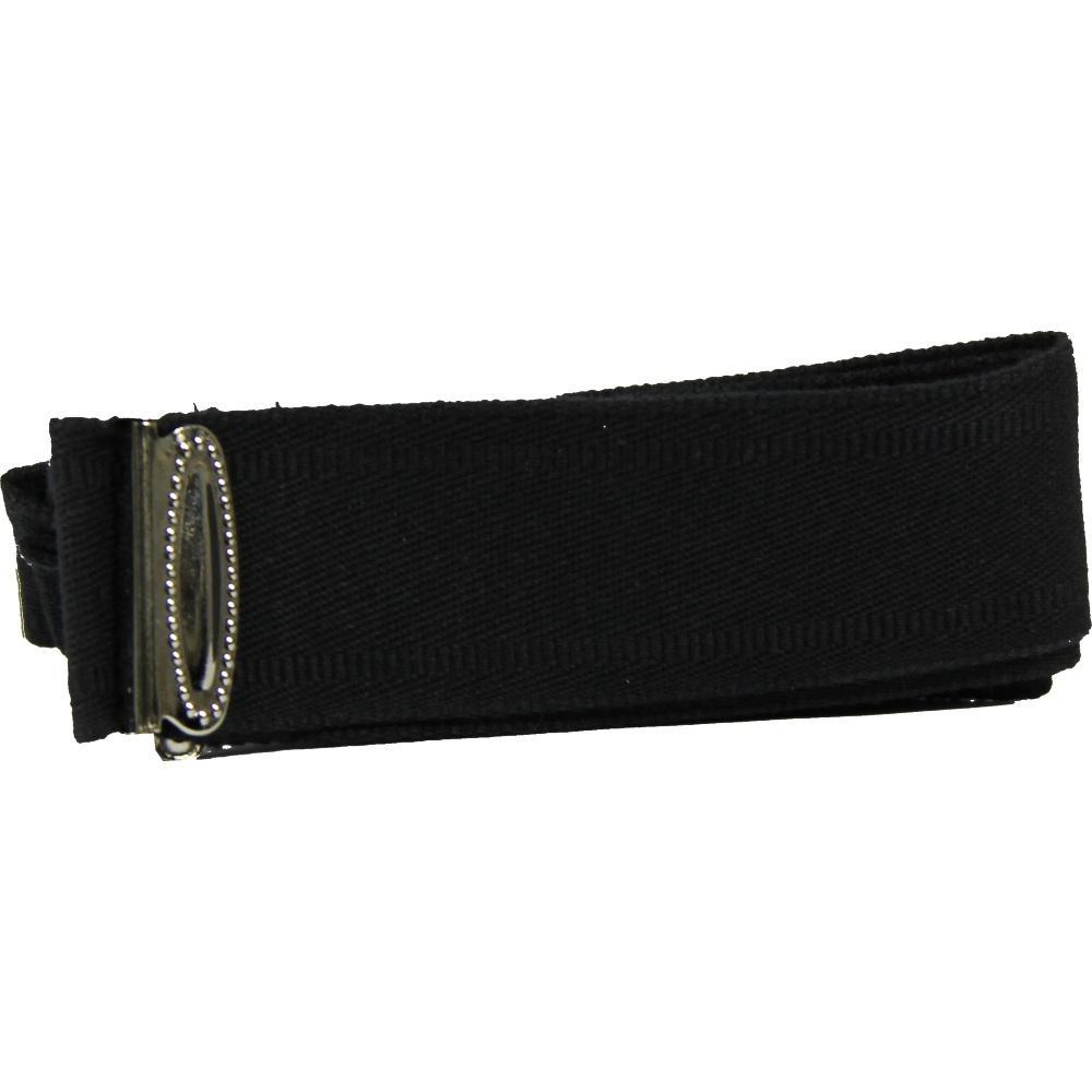 Ein schwarzer Gürtel mit silberner Schnalle liegt zusammengerollt.