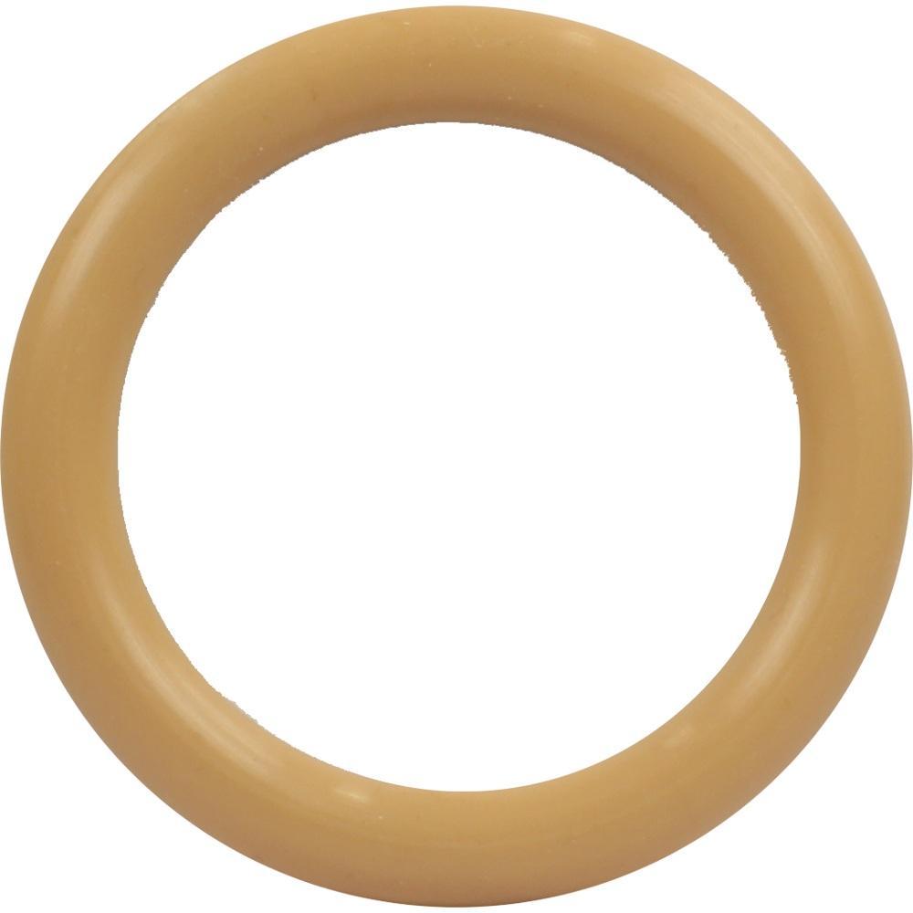 Ein runder, beigefarbener Plastikring auf weißem Hintergrund.