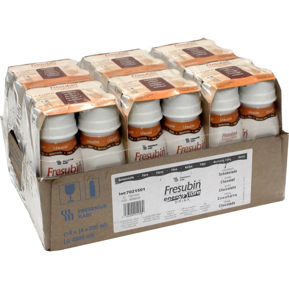 Sechzehn kleine Flaschen Fresubin-Schokoladengetr&auml;nk in einem Karton.
