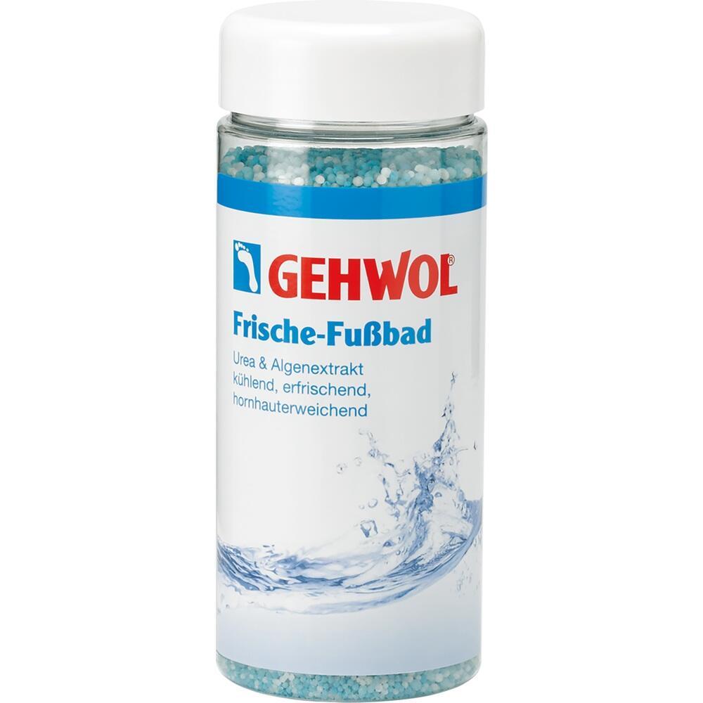 Eine Flasche mit Badesalz für ein kühles, erfrischendes Fußbad.