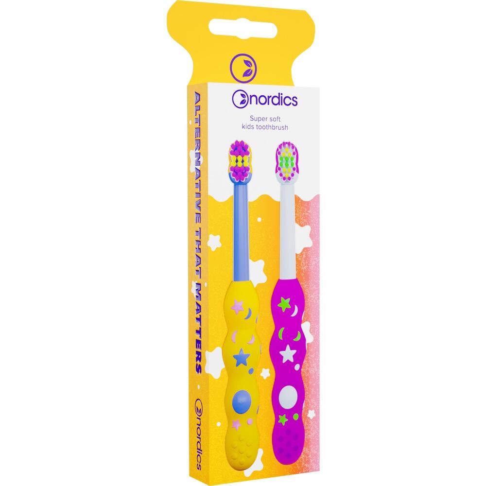 Zwei bunte Kinderzahnbürsten in einer gelben Verpackung mit Sternenmuster.