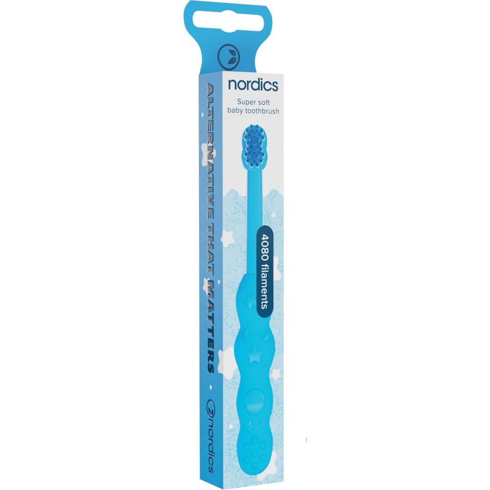 Blaue Zahnb&uuml;rste f&uuml;r Babys in einer Verpackung mit Sternenmotiv.