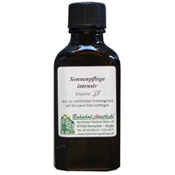 Braune Flasche mit einem Etikett f&uuml;r Sonnenpflege.